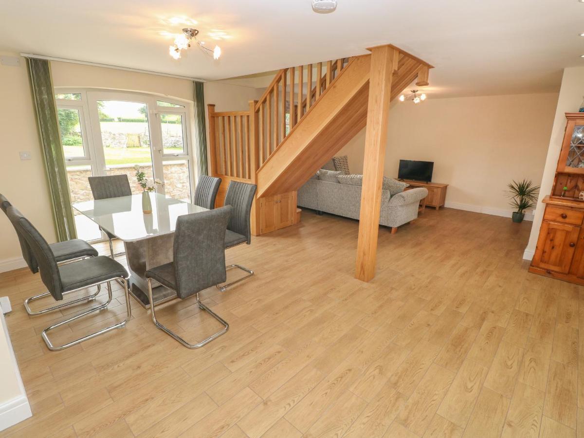 Woodpecker Barn Vila Pontyclun Exterior foto