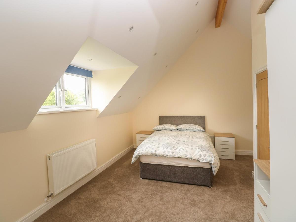 Woodpecker Barn Vila Pontyclun Exterior foto